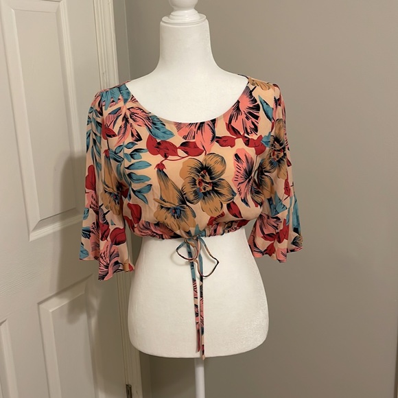 NWT For Love & Lemons Crop Top - Picture 3 of 5